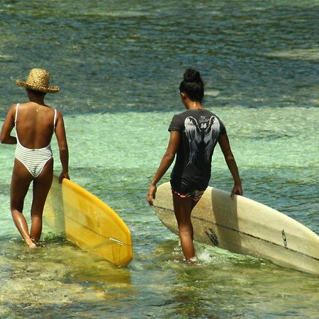 فندق Catangnanفي  "Triangle Hut" Camp Fuego Siargao المظهر الخارجي الصورة