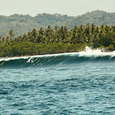 فندق Catangnanفي  "Triangle Hut" Camp Fuego Siargao المظهر الخارجي الصورة