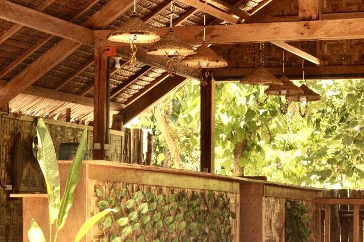 فندق Catangnanفي  "Triangle Hut" Camp Fuego Siargao المظهر الخارجي الصورة